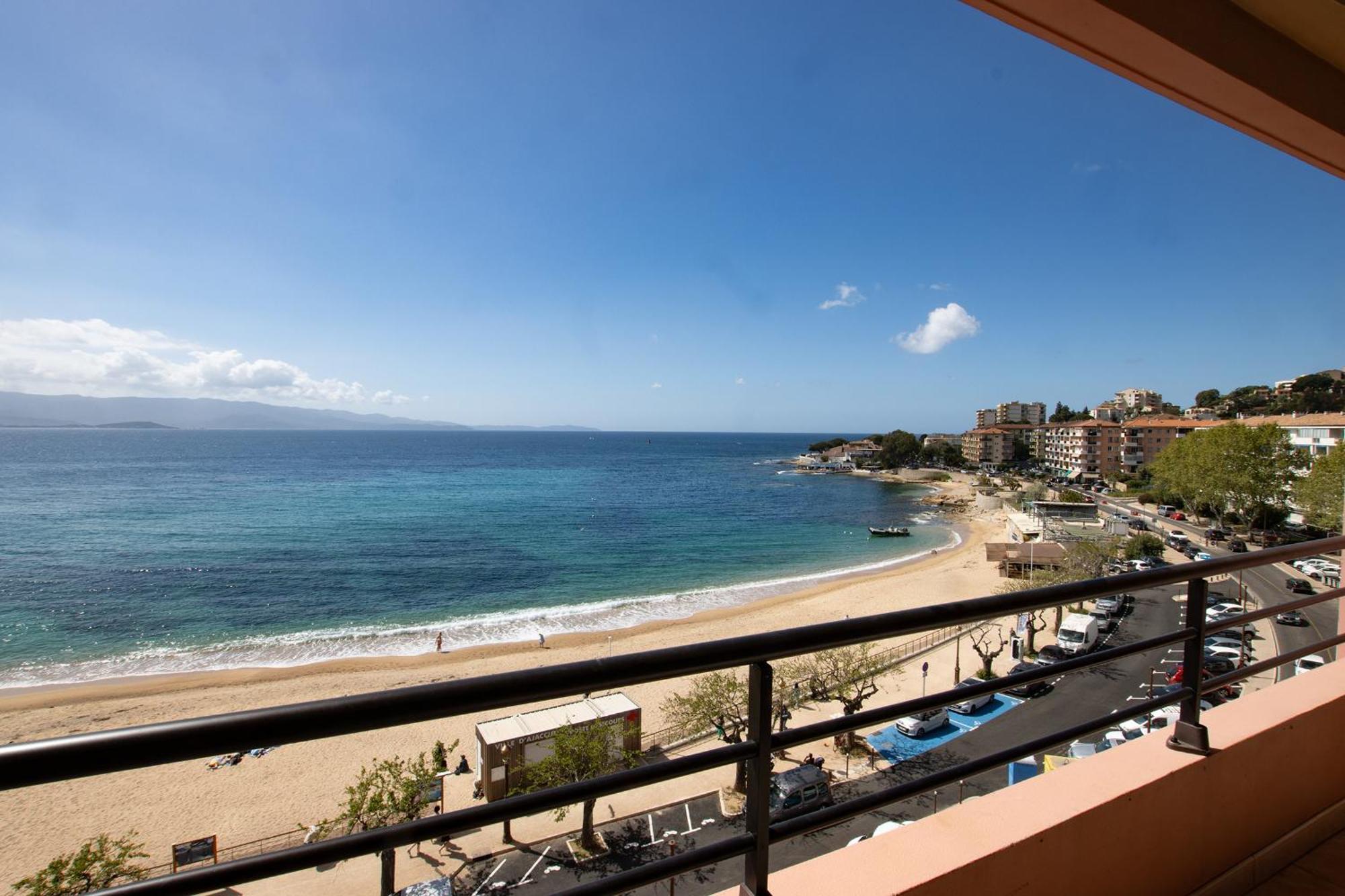 Gozzi Apartment อฌักซิโอ้ ภายนอก รูปภาพ