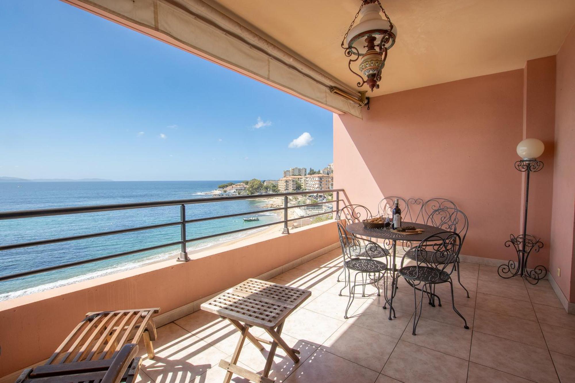 Gozzi Apartment อฌักซิโอ้ ภายนอก รูปภาพ
